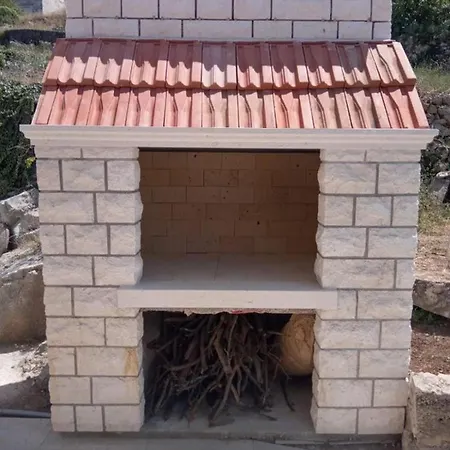 House Ule 2 Zrnovo