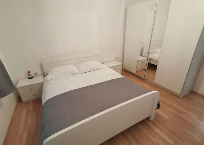 Дом отдыха House Ule 2 Zrnovo