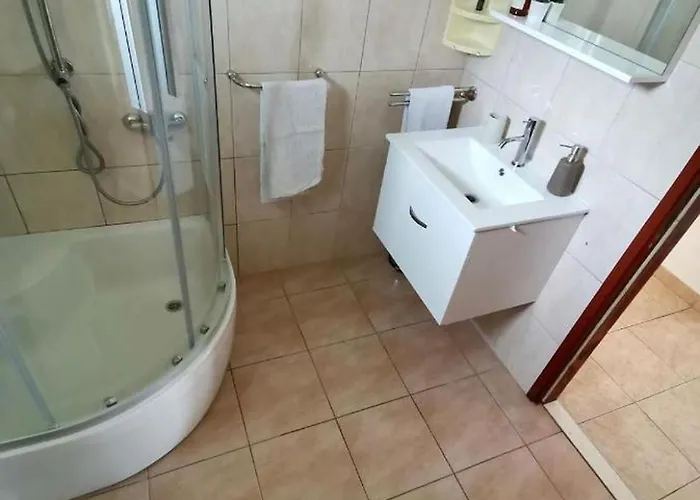 House Ule 2 Дом отдыха Zrnovo